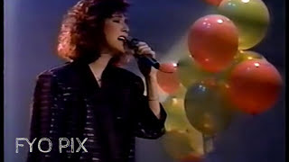 CÉLINE DION 🎤 Damour Ou Damitié 🎶 Live 1986 [upl. by Ferro]